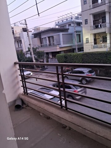 Balcony in 3 BHK Builder Floor at Motiaz Royal Citi, Ambala Highway – for Rent