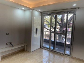 Room in 3 BHK Builder Floor at Shivalik Colony – for Rent