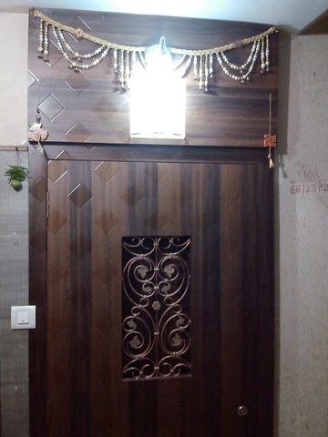Furnished Amenities in 1 BHK Apartment at Lokhandwala Township Kandivali – for Rent