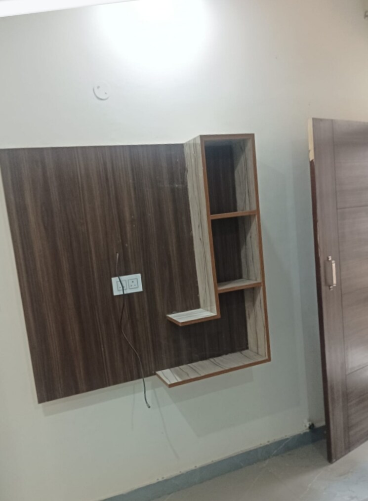 Room, ambala highway 3 Bedroom 900 Sq.Ft. Builder Floor In Ambala Highway Zirakpur 8119431