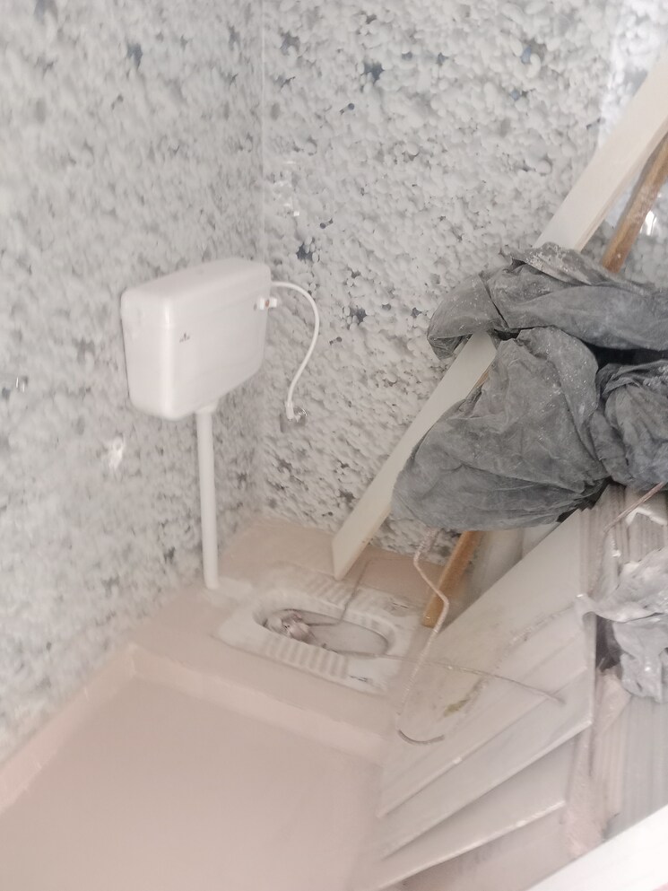 Bathroom, yashoda kunj 3 Bedroom 102 Sq.Yd. Independent House In Yashoda Kunj  Meerut 8119460