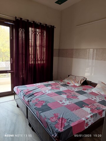 Bedroom in 2 BHK Builder Floor at Ardee City, Sector 52 – for Rent