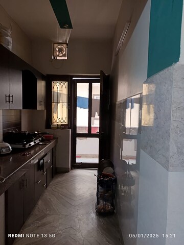 Building Lobby in 2 BHK Builder Floor at Ardee City, Sector 52 – for Rent