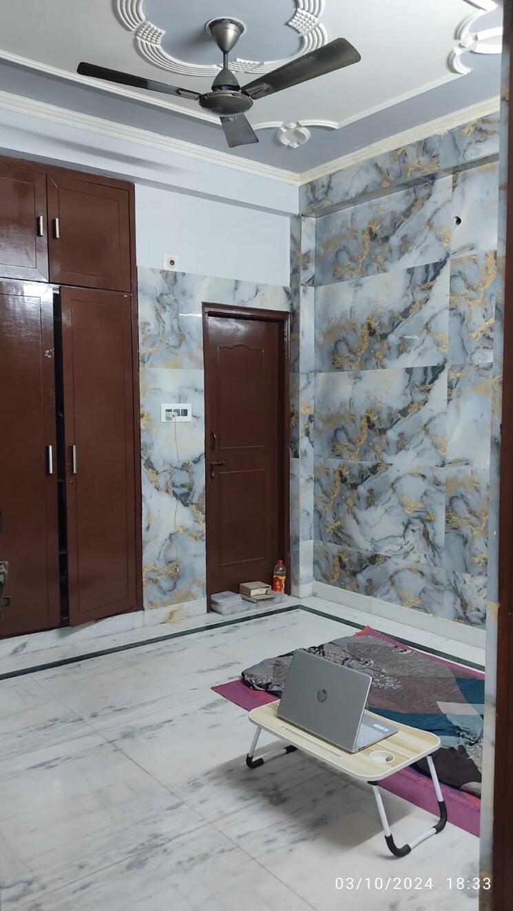 Room, sector 121 3 Bedroom 1400 Sq.Ft. Apartment In Sector 121 Noida 8119489