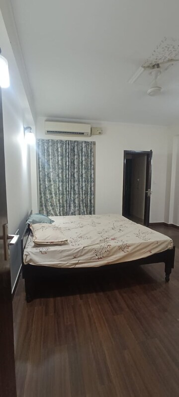 Bedroom in 3 BHK Builder Floor at Sector 105 – for Rent