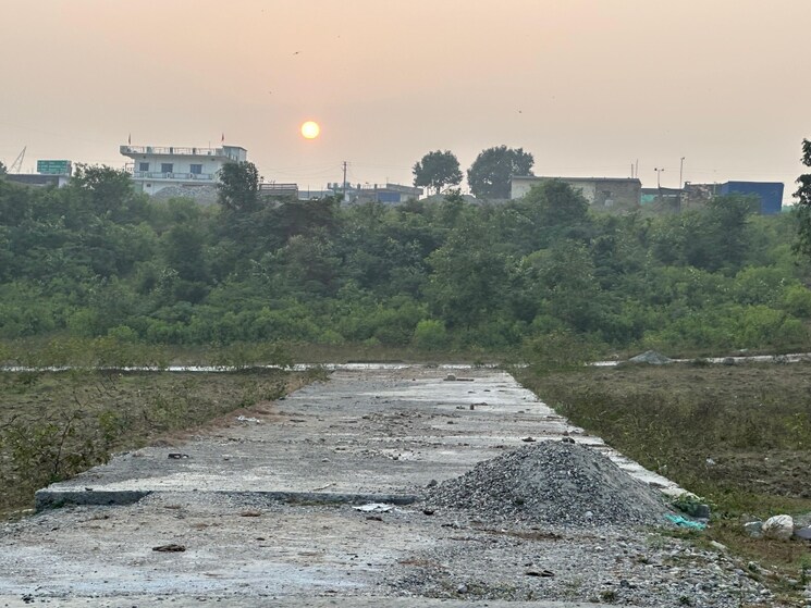 undefined, shimla bypass road  101 Sq.Yd. Plot In Shimla Bypass Road Dehradun 8119500