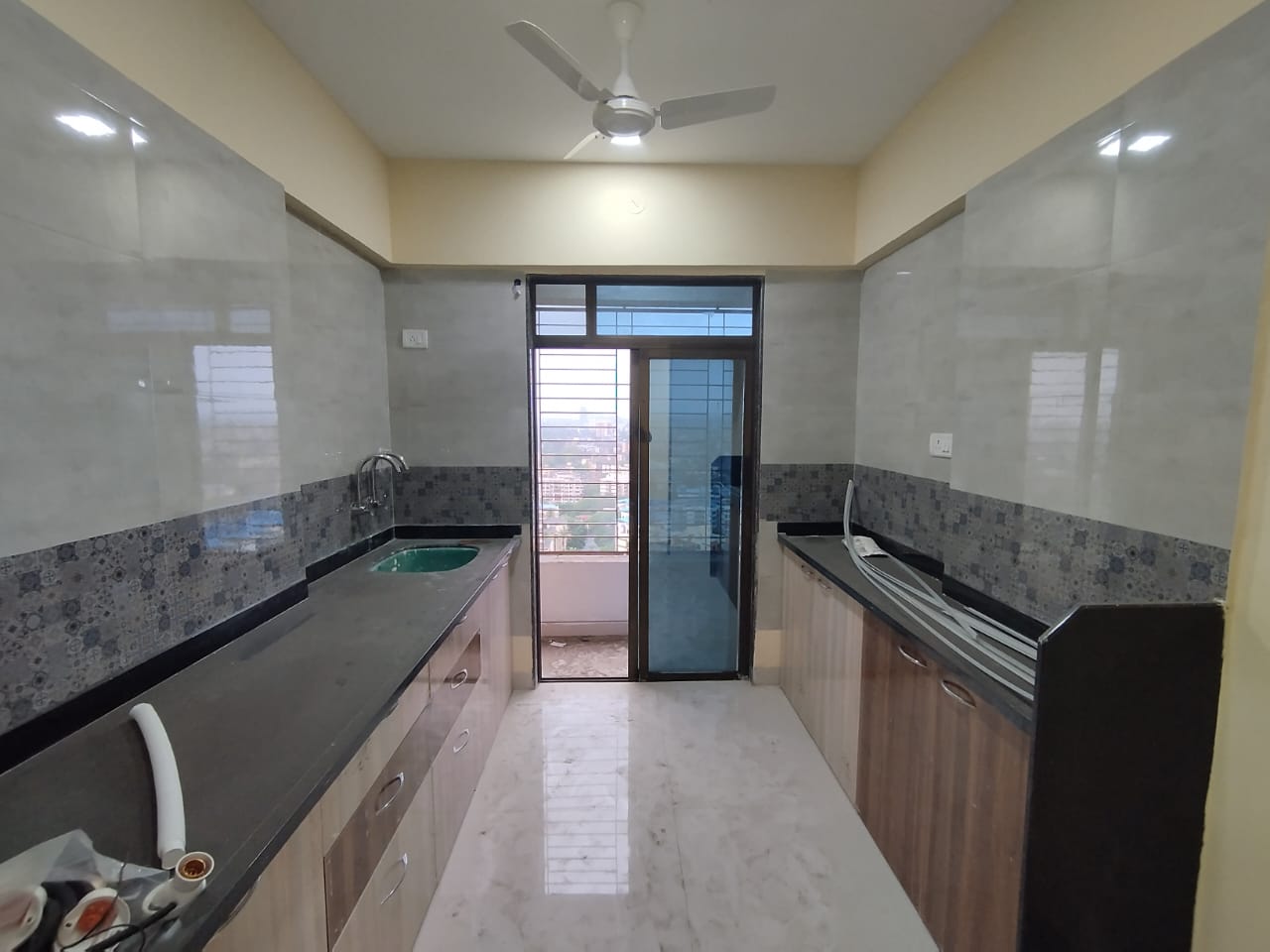 1 BHK + Extra Room Apartment For Sale in JH Regency Park
