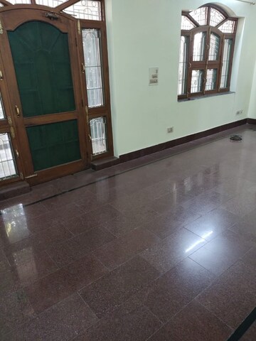 Room in 3 BHK Builder Floor at Indira Nagar – for Rent