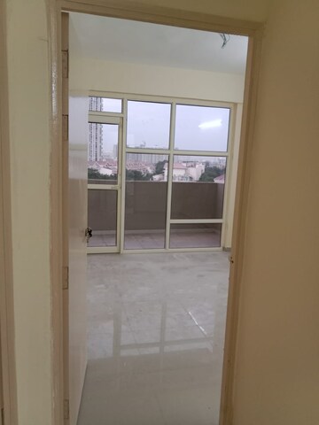 Room in 2 BHK Apartment at Pyramid Elite, Sector 86 – for Rent
