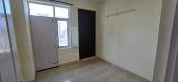 Room in 3 BHK Apartment at Tulip Orange, Sector 70 – for Rent