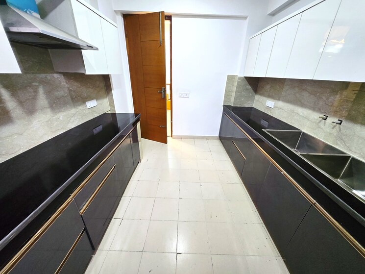 Kitchen, sector 20 3.5 Bedroom 2155 Sq.Ft. Apartment In Sector 20 Panchkula 8119543