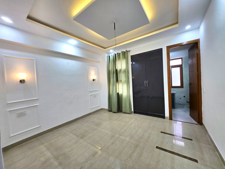 Room, sector 20 3.5 Bedroom 2155 Sq.Ft. Apartment In Sector 20 Panchkula 8119543