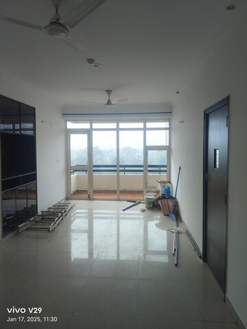 Room in 3 BHK Apartment at Ansal Sushant Estate, Sector 52 – for Sale