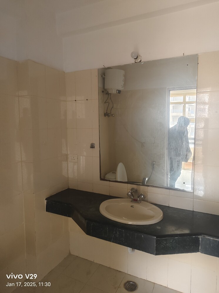 Bathroom, ansal-sushant-estate 3 Bedroom 1340 Sq.Ft. Apartment In Sector 52 Gurgaon 8119562