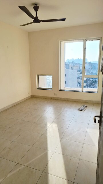 Room in 3 BHK Apartment at The Legend One, Sector 57 – for Rent