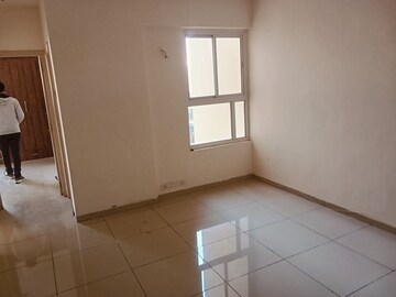 Room in 2 BHK Apartment at Wave Dream Homes, Wave City – for Rent