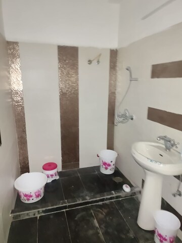 Bathroom in 3 BHK Apartment at Maxxus Elanza, International Airport Road – for Rent