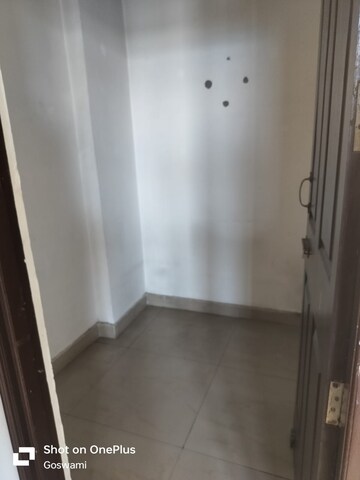  2 BHK Apartment at Vip Road – for Rent