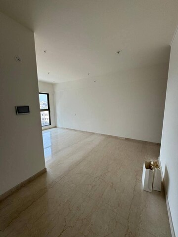 Room in 2 BHK Apartment at Rajesh Raj Infinia, Malad West – for Rent