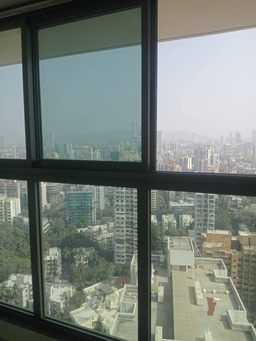 Room in 2 BHK Apartment at Rajesh Raj Infinia, Malad West – for Rent