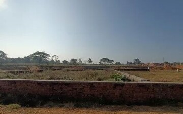 Plot For Sale in Sikandrabad