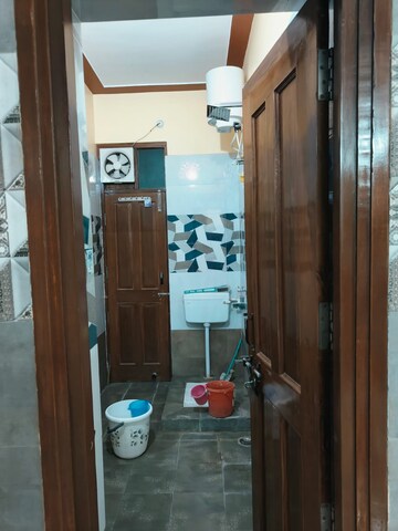 Bathroom in 2 BHK Builder Floor at Indira Nagar – for Rent