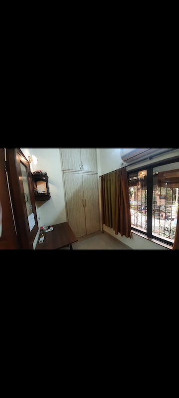 Bedroom in 1.5 BHK Apartment at Adarsh Nagar CHS Worli, Worli – for Rent