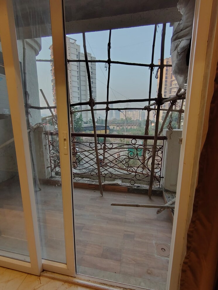 Balcony, tharwani-sky-view 2 Bedroom 800 Sq.Ft. Builder Floor In Kharghar Navi Mumbai 8119744
