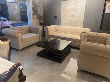 Living Room in 3 BHK Builder Floor at Gomti Nagar – for Rent