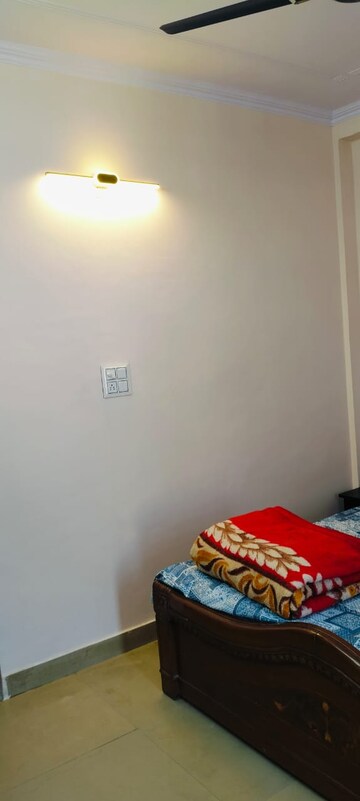 Bedroom in 1 BHK Apartment at Neb Sarai – for Rent