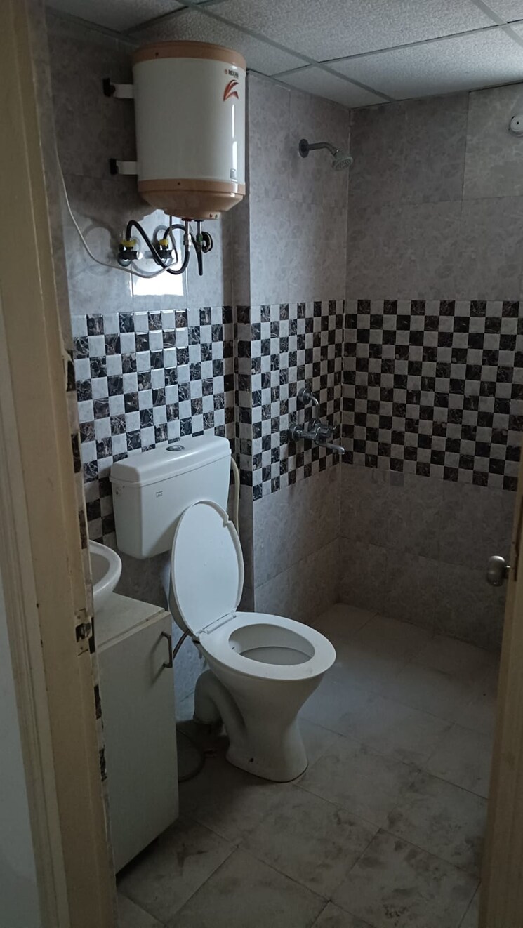 Bathroom, signature-global-synera 2.5 Bedroom 635 Sq.Ft. Apartment In Sector 81 Gurgaon 8119780