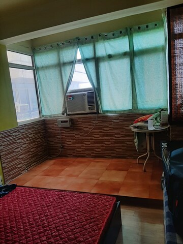 Bedroom in 2 BHK Apartment at Ansal Sushant Estate, Sector 52 – for Rent