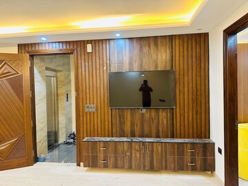 Room in 3 BHK Apartment at Ardee City Palm Grove Heights, Sector 52 – for Rent