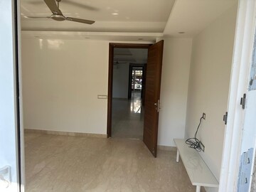 Room in 3 BHK Builder Floor at Saket – for Rent