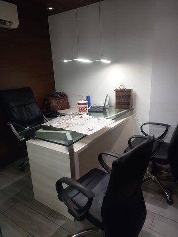  Office Space For Rent in Thaltej