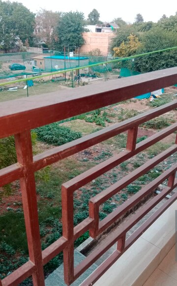 Swimming Pool in 1 RK Builder Floor at Saket – for Rent