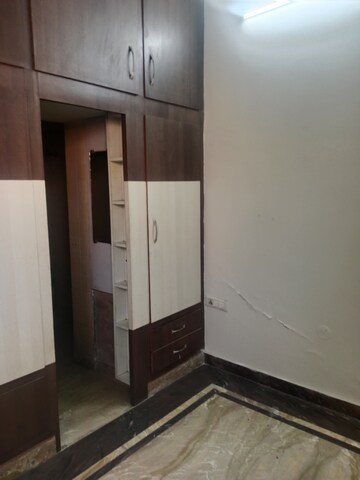 Kitchen in 2 BHK Builder Floor at Sector 17 – for Rent
