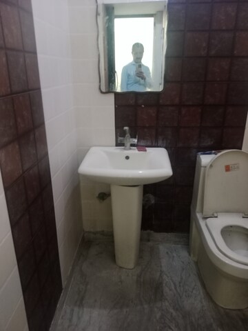 Bathroom in 2 BHK Builder Floor at Sector 17 – for Rent