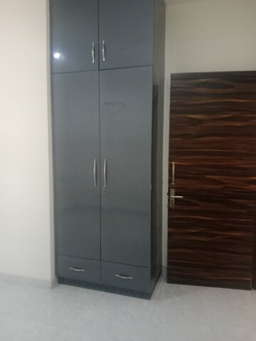 Furnished Amenities in 2 BHK Builder Floor at Sector 25 – for Rent