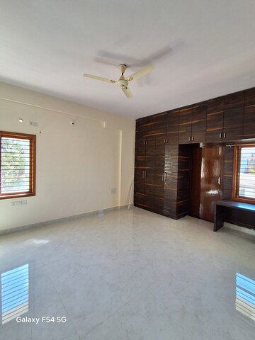 Furnished Amenities in 3 BHK Apartment at SS Residency Sanjay Nagar, Sanjay Nagar – for Sale