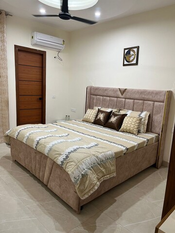 Bedroom in 3 BHK Builder Floor at Kharar Landran Road – for Sale