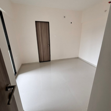 Room in 2 BHK Apartment at Ashar Axis, Subhash Nagar – for Rent