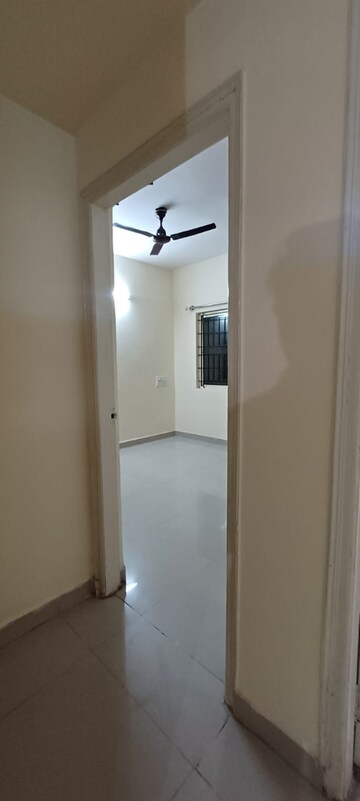 Room in 2 BHK Apartment at Mahadevpura – for Rent