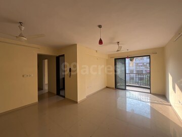 Room in 3 BHK Apartment at Sheth Vasant Pride, Kandivali East – for Sale