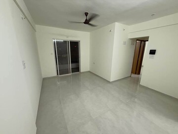 Room in 2 BHK Apartment at Dhanori – for Rent