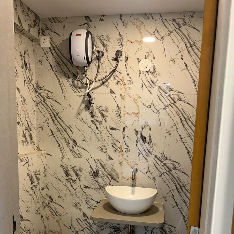 Bathroom, gurukrupa-divyam 2 Bedroom 584 Sq.Ft. Apartment In Naidu Colony Mumbai 8120054