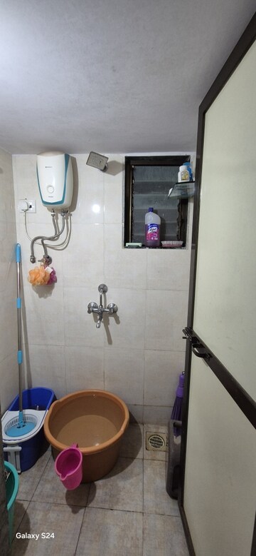 Furnished Amenities in 1 BHK Apartment at Goregaon West – for Sale