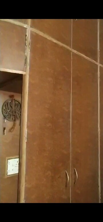 Furnished Amenities in 2 BHK Builder Floor at Lajpat Nagar – for Rent