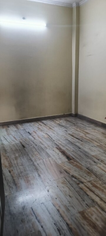 Room in 2 BHK Independent House at Gomti Nagar – for Rent