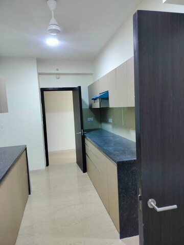 Team Area in 3 BHK Apartment at Oberoi Maxima, Andheri East – for Rent